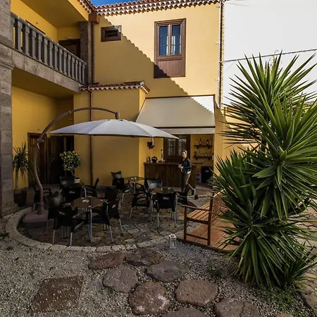 El Tejar Hotel 2*